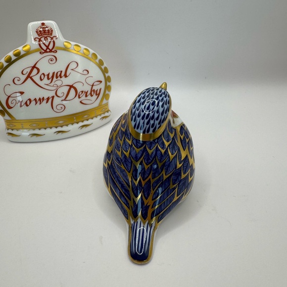 Royal Crown Derby "Imari Robin" Bone China Paperweight. Gold Stopper. EUC - Picture 6 of 8